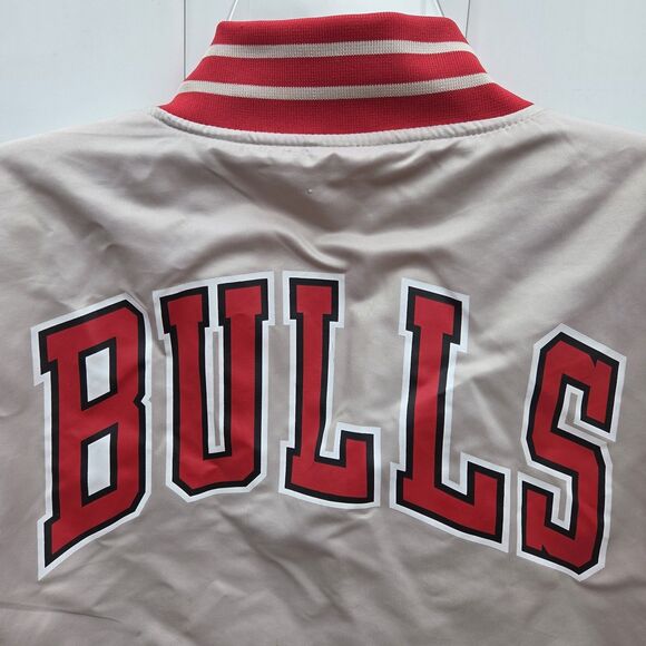 NBA Ultra Game Chicago Bulls Men's Bomber Jacket Size XL Ultra Game Authentic - Picture 9 of 16
